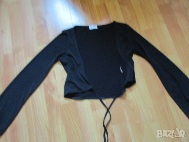  Дамски Блузи/ризи , снимка 17 - Блузи с дълъг ръкав и пуловери - 24434415