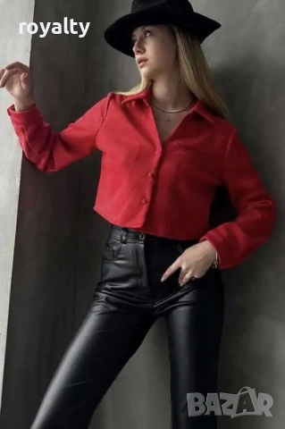 Елегантно дамско сако в червено 