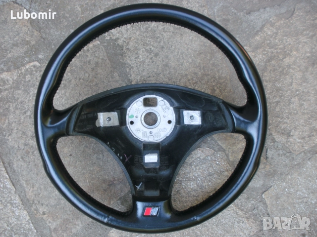 Волан трилъчев - оригинален Audi A4,A6,A8,TT - S Line !, снимка 3 - Аксесоари и консумативи - 51905701