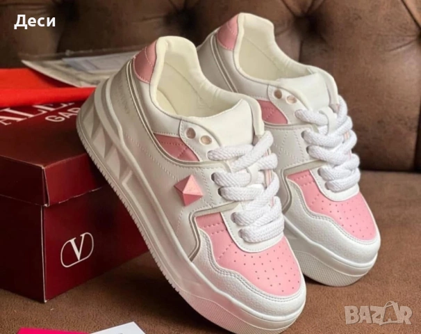 търся купувач на  едро за турска:обувки ,дрехи,чанти стока,цените са от 7,10,15,20 евро