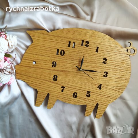 Часовник Прасенце - Стоящ