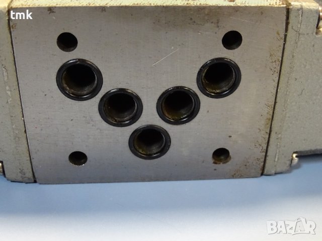 Хидравличен разпределител "Хидравлика" тип РХ 1005 100 220V 320Bar, снимка 7 - Резервни части за машини - 42888515