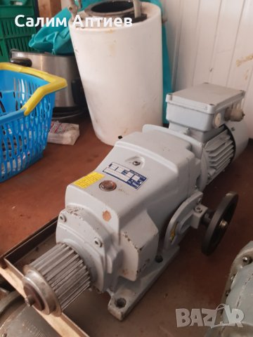 мотор-редуктор вариаторен с спирачна система STÖBER, снимка 2 - Електродвигатели - 39632326