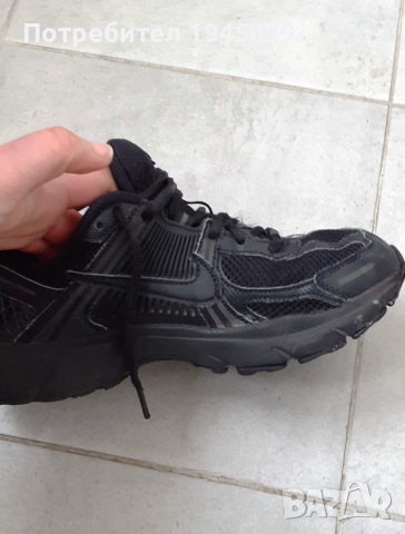 Детски маратонки Nike Vomero 5, снимка 3 - Детски маратонки - 53904916