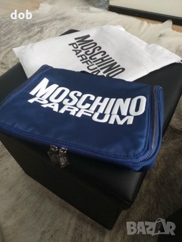 Нова тоалетна чанта MOSCHINO toiletries bag, оригинал , снимка 4 - Чанти - 31609699