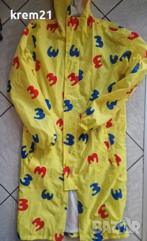 дъждобран ветровка номер Л, снимка 4 - Якета - 53945048