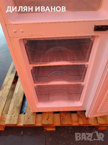 Малък хладилник с фризер., снимка 5 - Хладилници - 52424485