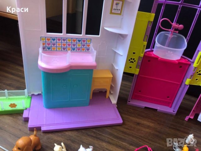 Сгъваема Ветеринарна клиника Барби, снимка 12 - Кукли - 30766454