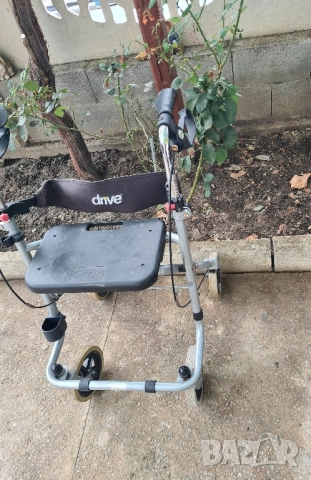 Проходилка Ролатор олекотен внос от Германия, снимка 2 - Ролатори - 51883677