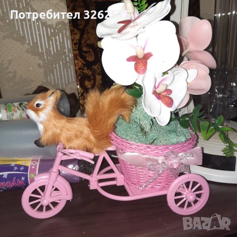 Ретро велосипед с размери 25см дължина и 23см височина със скандинавски мъх и сапунени цветя, снимка 1 - Декорация за дома - 44371737