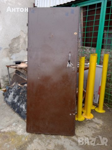 Врата Железна без каса с 3 брави и 4 панти, снимка 1 - Други - 39839463