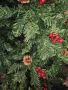 Изкуствена елха Luxury Diamond с червен глог и шишарки, снимка 4