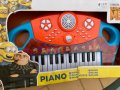 Детско пиано Миньони - 3 год +, снимка 1 - Музикални играчки - 38667413
