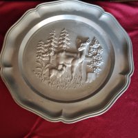 Немски чинии за стена -релефен калай-маркировка, снимка 4 - Антикварни и старинни предмети - 42134207