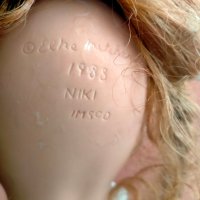 Порцеланова кукла Elke Hutchens 1988 43 см, снимка 9 - Колекции - 37574499