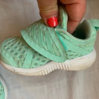 Маратонки adidas, снимка 1 - Детски маратонки - 37384460