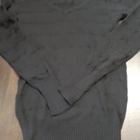 Черно пуловерче, снимка 1 - Блузи с дълъг ръкав и пуловери - 30805154
