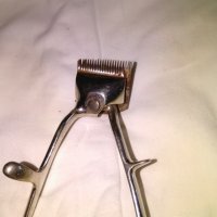 Стара машинка за ръчно подстригване, снимка 2 - Колекции - 29113804