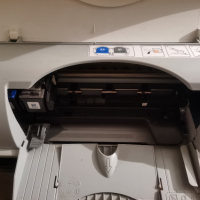 Цветен принтер HP, снимка 2 - Принтери, копири, скенери - 44509046