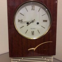 Стар стенен часовник-Янтар , снимка 1 - Антикварни и старинни предмети - 29684677