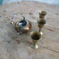 Месингови чашки +чайник, снимка 3 - Антикварни и старинни предмети - 33961223