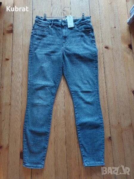 Чисто нови дамски дънки на Tommy Hilfiger , снимка 1