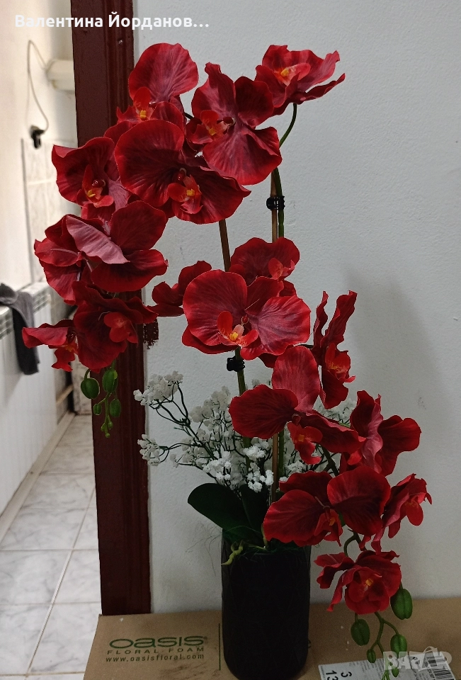 реалистична изкуствена орхидея в керамична кашпа , снимка 1