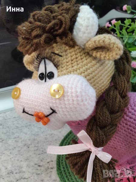 Подарок ”Влюбена кравичка”, Плетена играчка, Ръчно изработена, Перфектен подарък , снимка 1