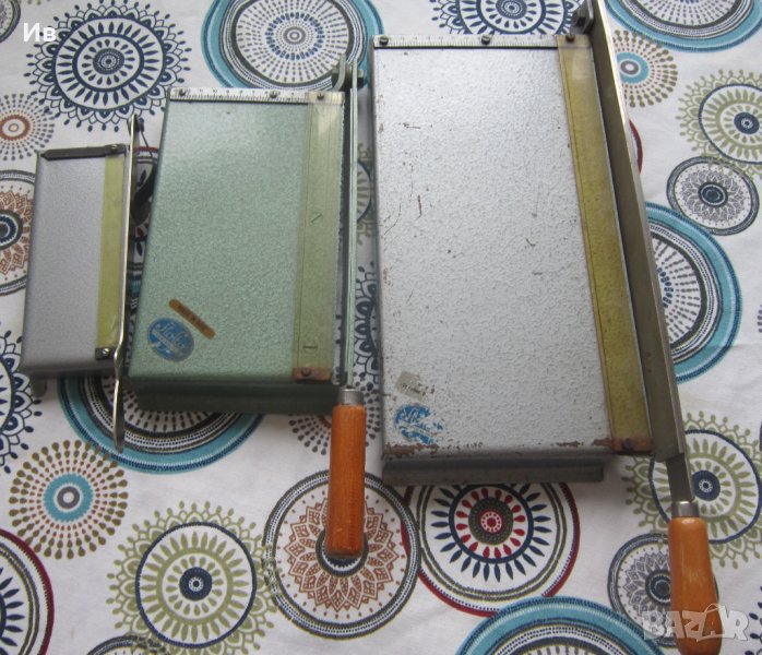 Продавам гилотина (нож) за рязане , снимка 1