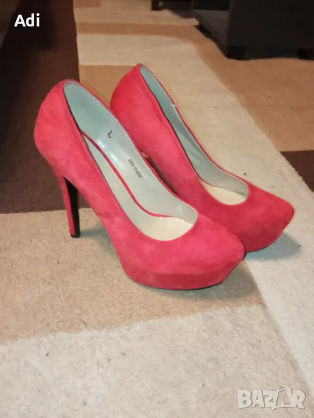 Елегантни червени обувки и чанта към тях, снимка 1