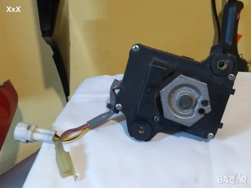 Продавам серво мотор KAWASAKI, снимка 1