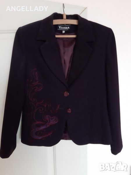 Продавам дамски костюм на Yasha, снимка 1