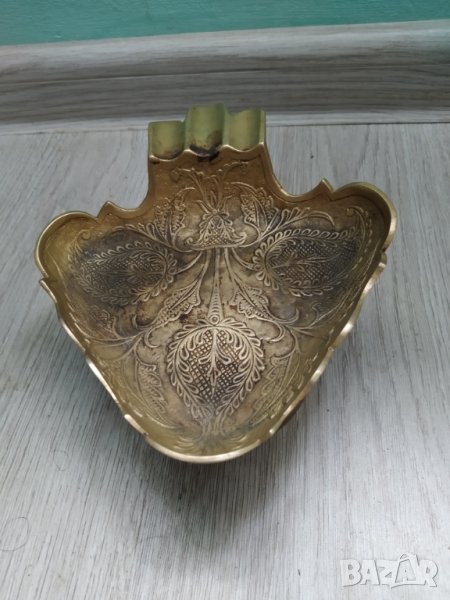 бароков пепелник,месинг, снимка 1