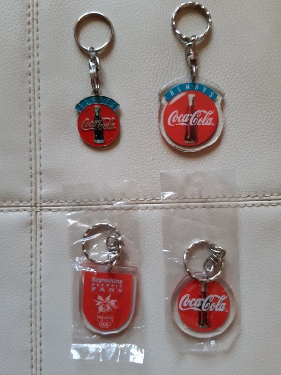 Кока Кола/Coca-Cola ключодържатели от 90-те и .. в Колекции в гр. София -  ID31996934 — Bazar.bg