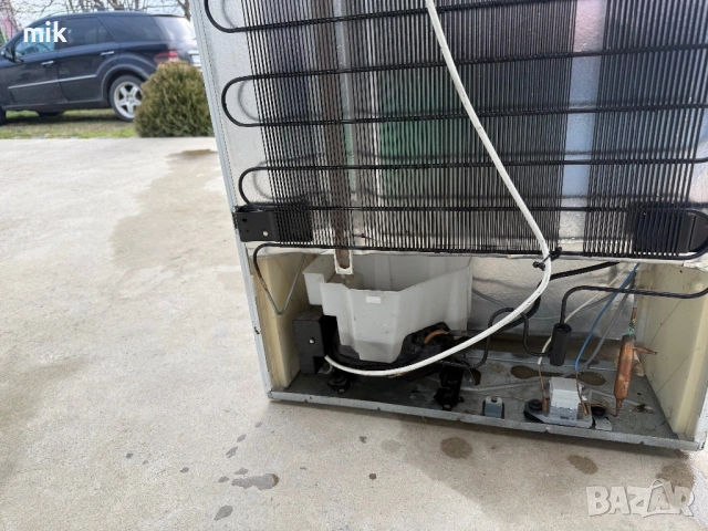 Хладилник с фризер Миеле с инверторен мотор, снимка 11 - Хладилници - 53007433