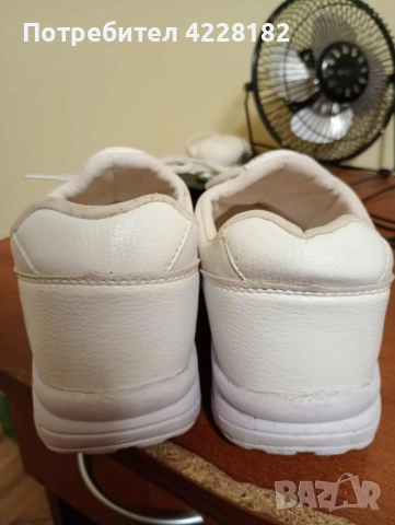 Дамско обувка Udro, снимка 4 - Маратонки - 51870636