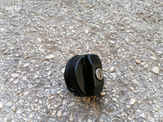 Капачка Резервоар VW Джета - Голф 2 - Голф 3 - Пасат - Поло N, снимка 3 - Части - 33932342