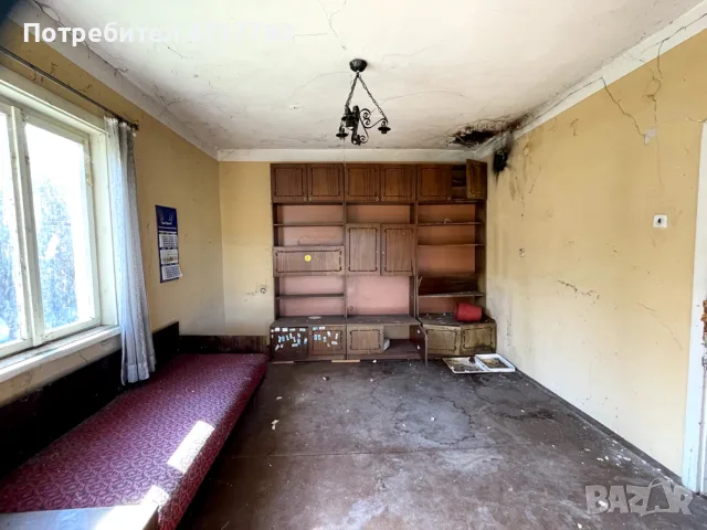 На 1 час от София - голям равен имот с три строителни петна, снимка 18 - Къщи - 55721596
