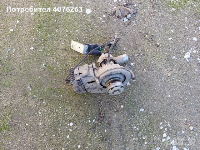 Продавам двигател за Piaggio с стартер, снимка 4 - Части - 52569213