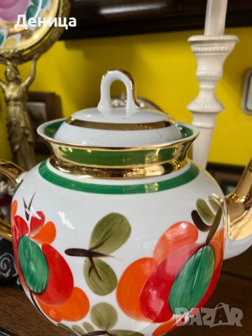 Краснодарска фабрика за порцелан “Чайка” СССР 70-те години  Много голям чайник Полихромна живопис , снимка 4 - Други - 52496811