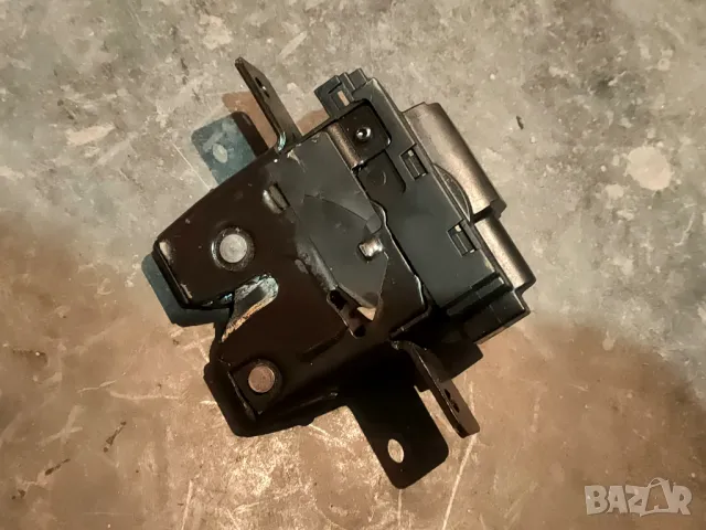 Заключващ механизъм, бравичка за багажник на RENAULT Clio III, Megane, Modus, снимка 6 - Части - 49332216