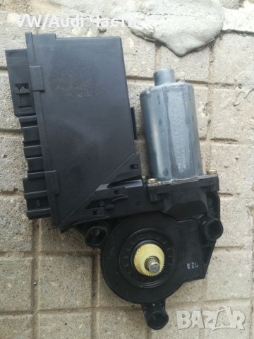 Моторче машинка предно дясно стъкло врата Ауди А4 Б6 Б7 Audi A4 B6 B7 пасажерска страна 8E1 959 802B, снимка 2 - Части - 38136118