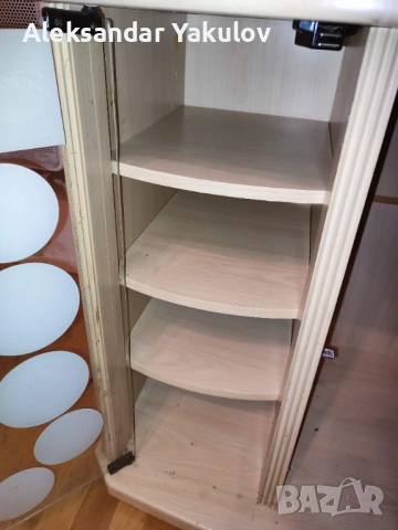 Продавам запазена TV-DVD-HiFi масичка + подарък, снимка 4 - Маси - 52755277