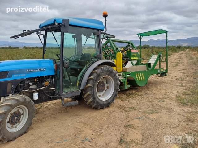 Продавам комбайн за шипки,арония,малини, снимка 2 - Селскостопанска техника - 51715440