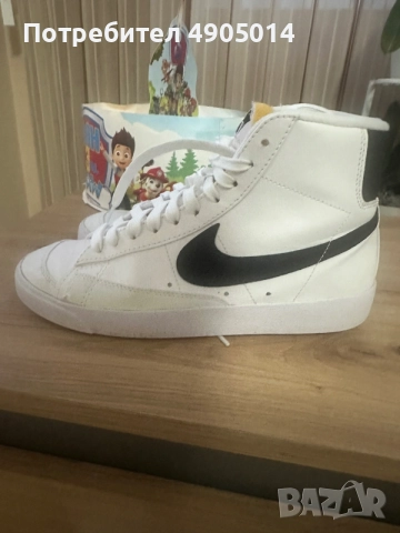 Употребявани оригинални обувки Nike