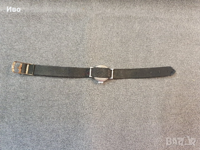 Дамски часовник Чайка 17 камъка / часовник чайка 17 камней Работи отлично. В много добро състояние., снимка 4 - Дамски - 51995727