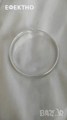 Масивна, сребърна гривна. Твърда, гладка, без закопчалка. В кутия, снимка 4 - Гривни - 50952543