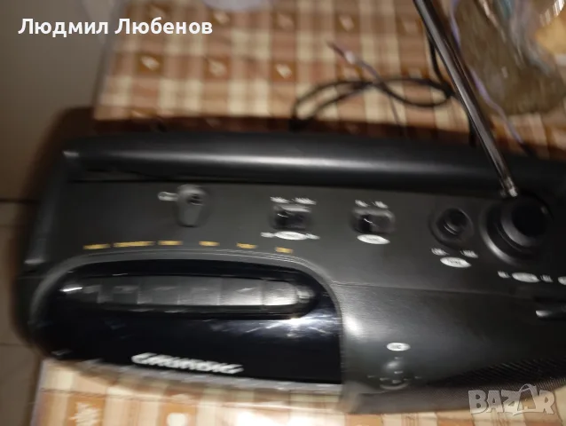 Малък радиокасетофон Grundig RR275, снимка 2 - Радиокасетофони, транзистори - 55827492