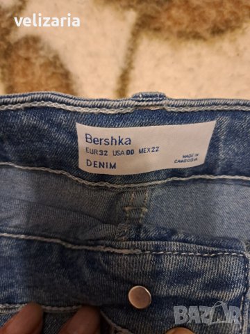Къси дънкови панталонки Bershka р-р32, снимка 3 - Детски къси панталони - 40503742