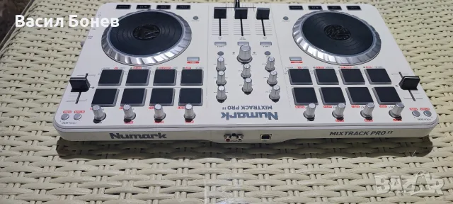 Dj Конзола контролер пулт Numark Mixtrack 2, снимка 5 - Ресийвъри, усилватели, смесителни пултове - 54686788